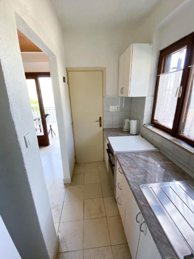 Seaview & Beachfront Apartments Jakov Donji Okrug  المظهر الخارجي الصورة