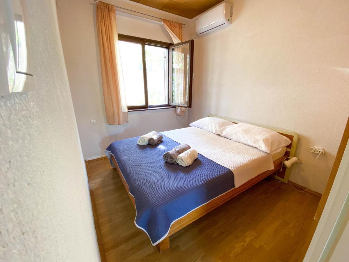 Seaview & Beachfront Apartments Jakov Donji Okrug  المظهر الخارجي الصورة