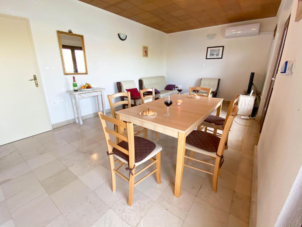 Seaview & Beachfront Apartments Jakov Donji Okrug  المظهر الخارجي الصورة