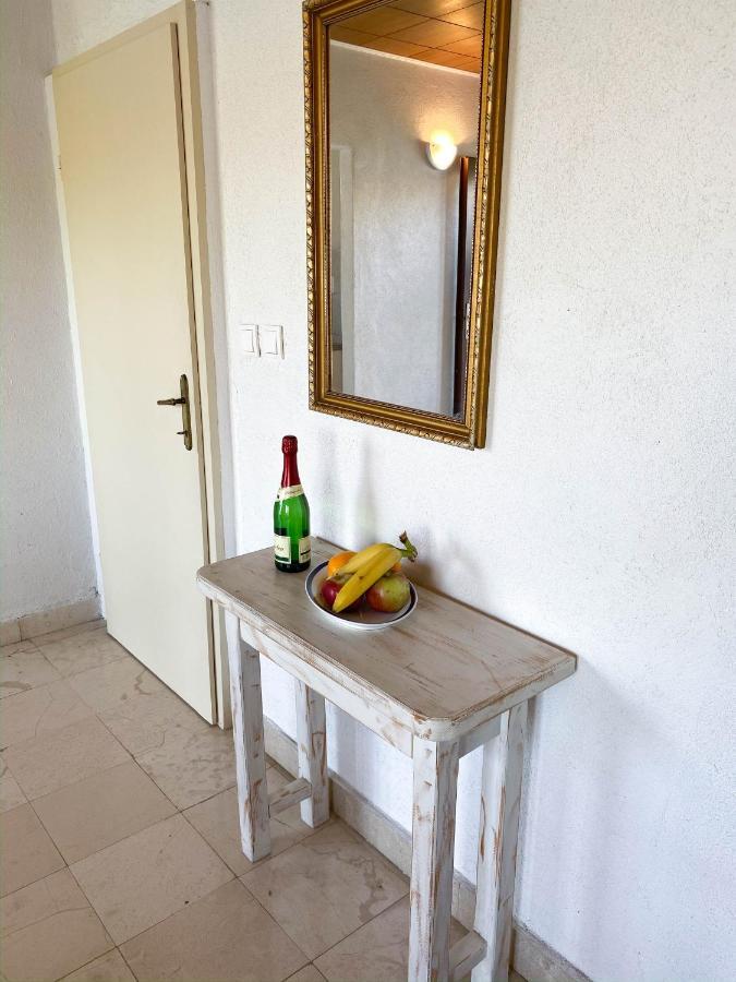 Seaview & Beachfront Apartments Jakov Donji Okrug  المظهر الخارجي الصورة