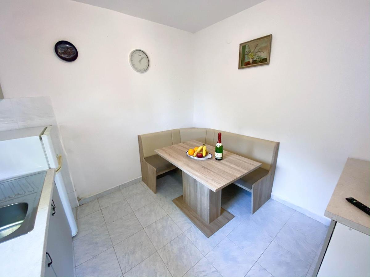 Seaview & Beachfront Apartments Jakov Donji Okrug  المظهر الخارجي الصورة