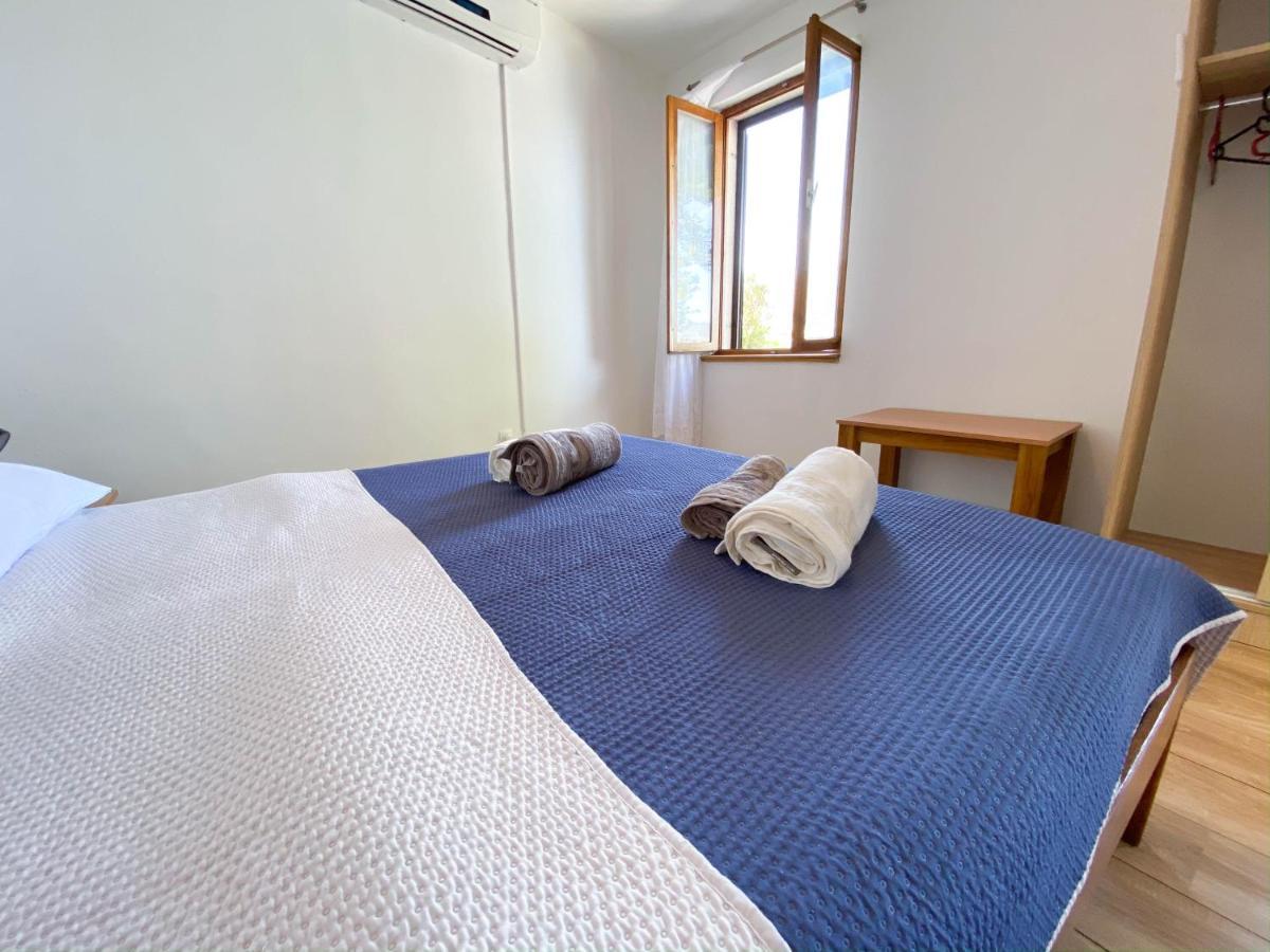 Seaview & Beachfront Apartments Jakov Donji Okrug  المظهر الخارجي الصورة