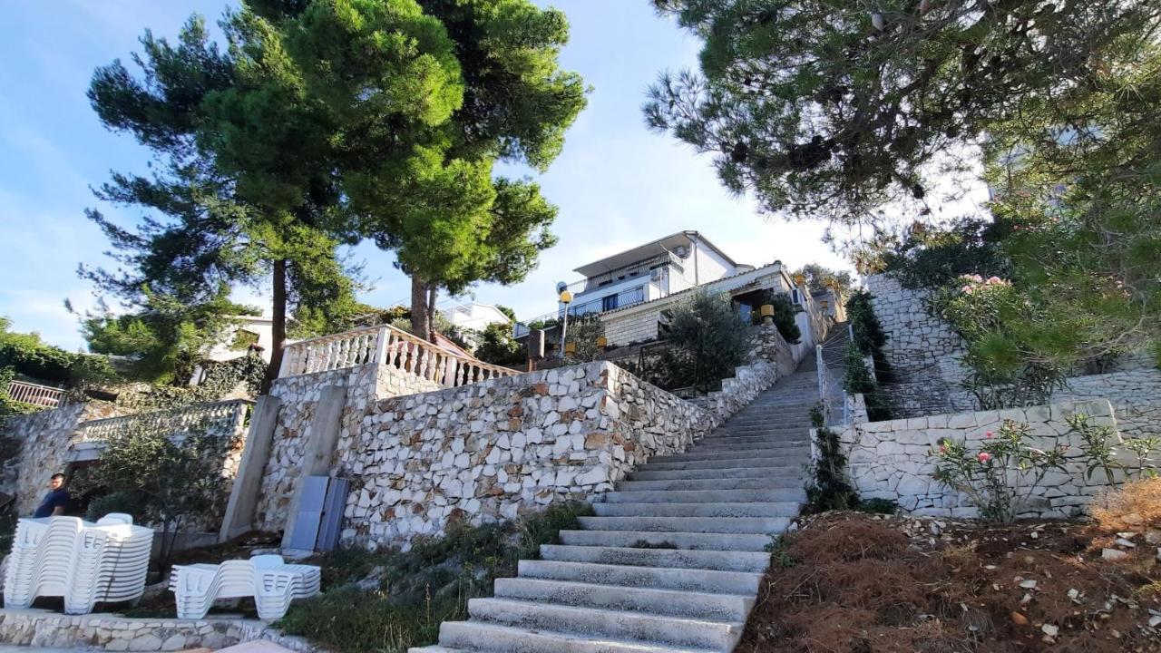 Seaview & Beachfront Apartments Jakov Donji Okrug  المظهر الخارجي الصورة