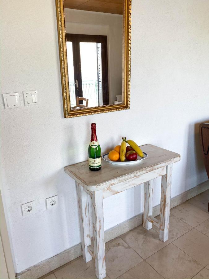 Seaview & Beachfront Apartments Jakov Donji Okrug  المظهر الخارجي الصورة